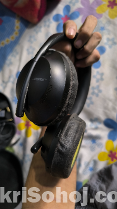 Bose Noise Cancelling Headphones 700